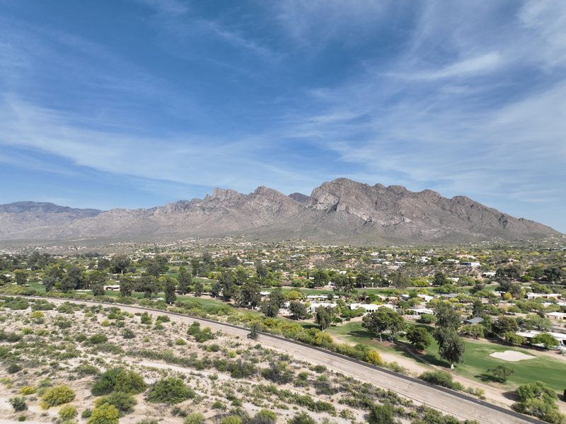 Catalina Mountains and Oro Valley residential community